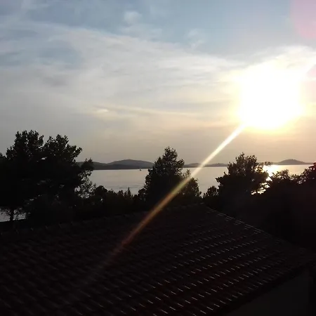 Studio In With Terrace, Air Condition, Wifi * Pirovac