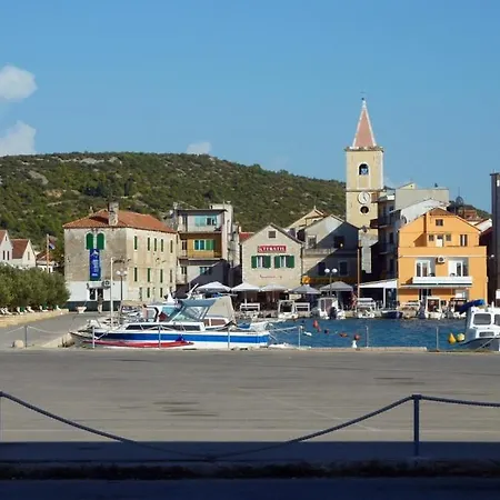 Studio In With Terrace, Air Condition, Wifi * Pirovac