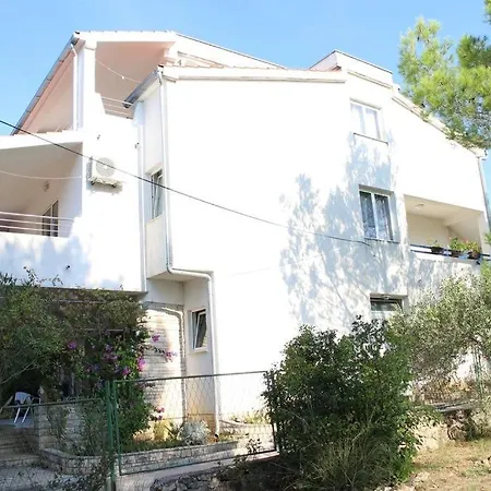 Studio In With Terrace, Air Condition, Wifi Apartment